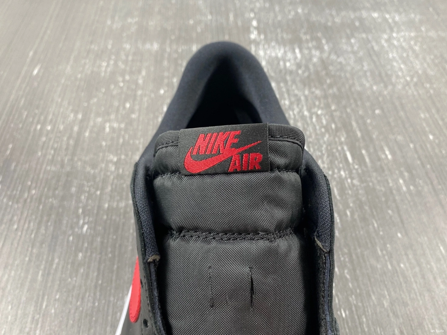 - Bred Retro 1 Low Jordan 705329-001 (2015) 0213